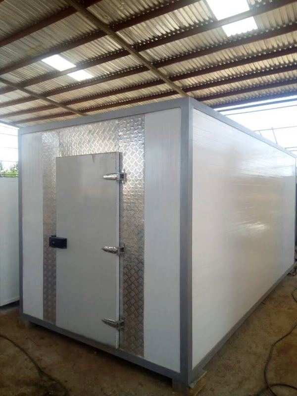 Insulated panel cold room, freestanding installation