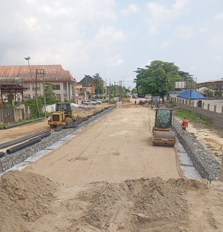 Compaction of the formation alongside the gabion line