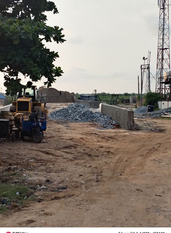 Wheel loader and aggregate at the gabion working front