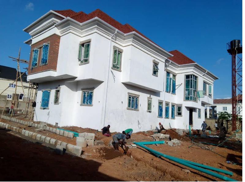 Completed units, principal frontage