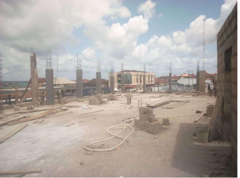 Blockwork rising above the completed slab