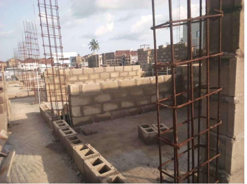 Column reinforcement at the perimeter