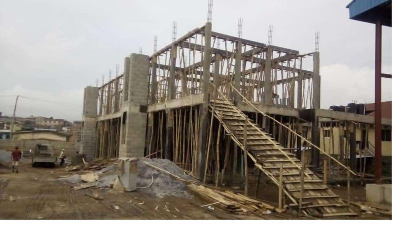 Formwork and access to the upper deck