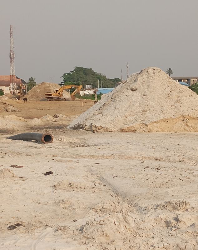 Sand filling to the reclaimed platform