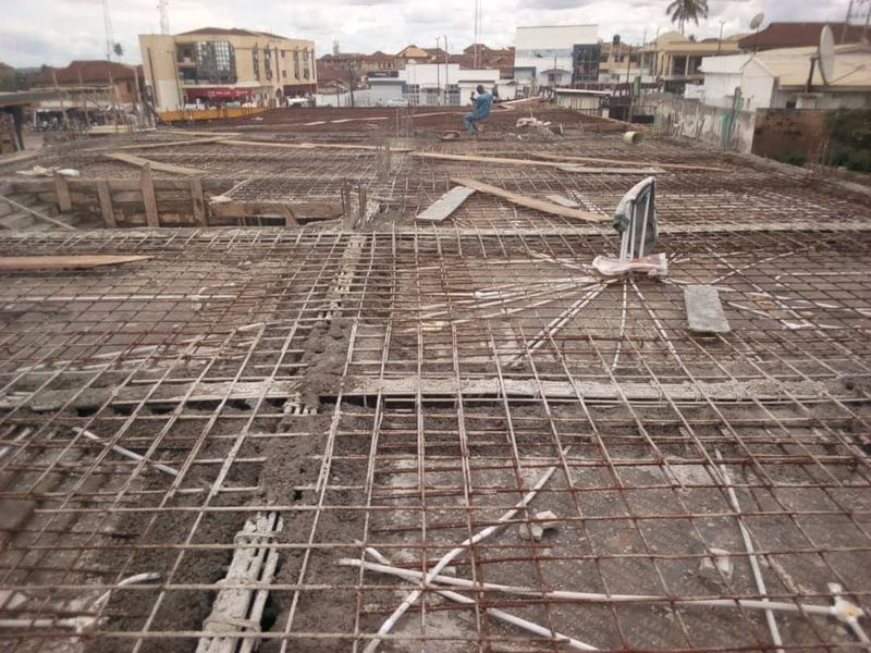 Sunken structure with formwork retained