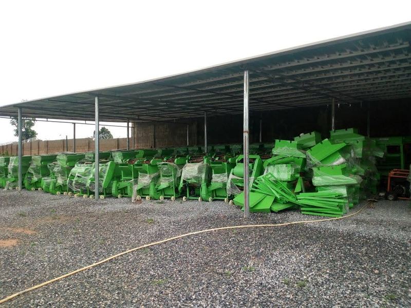 Covered storage bay under a long-span canopy
